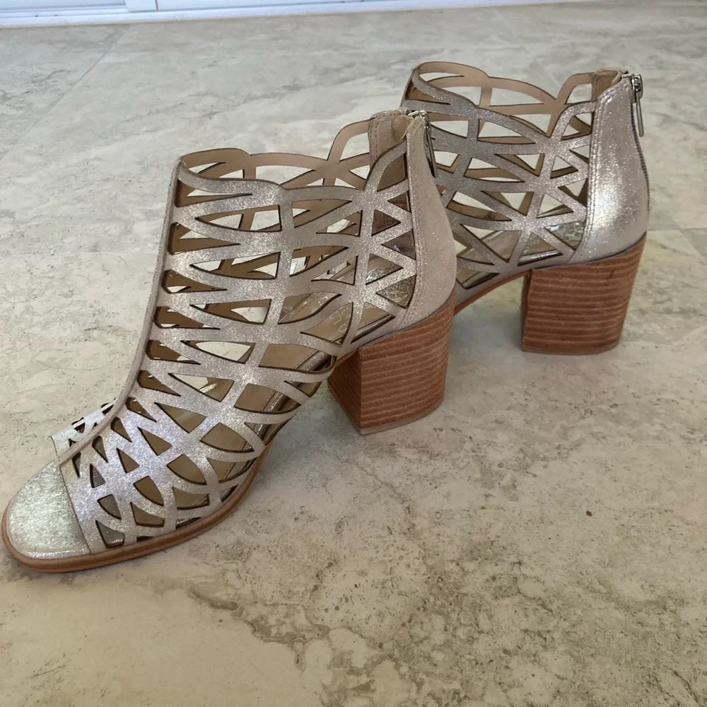 Vince Camuto Metallic Cutout with Stacked Heels NWOT Size 7.5